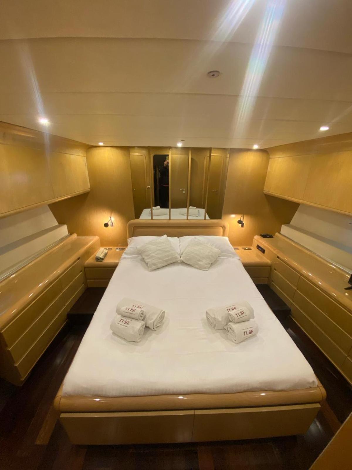 Bb Boat Lady A Hotell Genova Eksteriør bilde